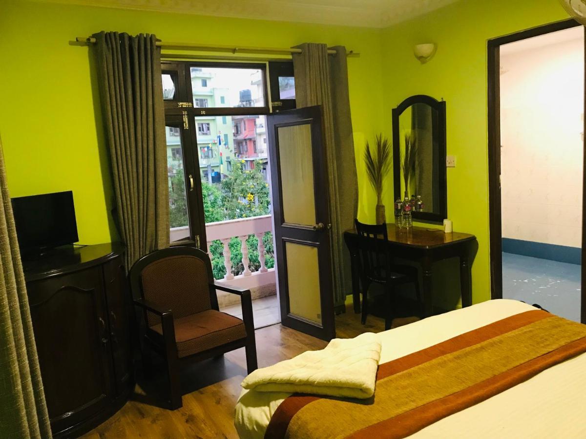 Cloud 9 Garden Hotell Kathmandu Exteriör bild