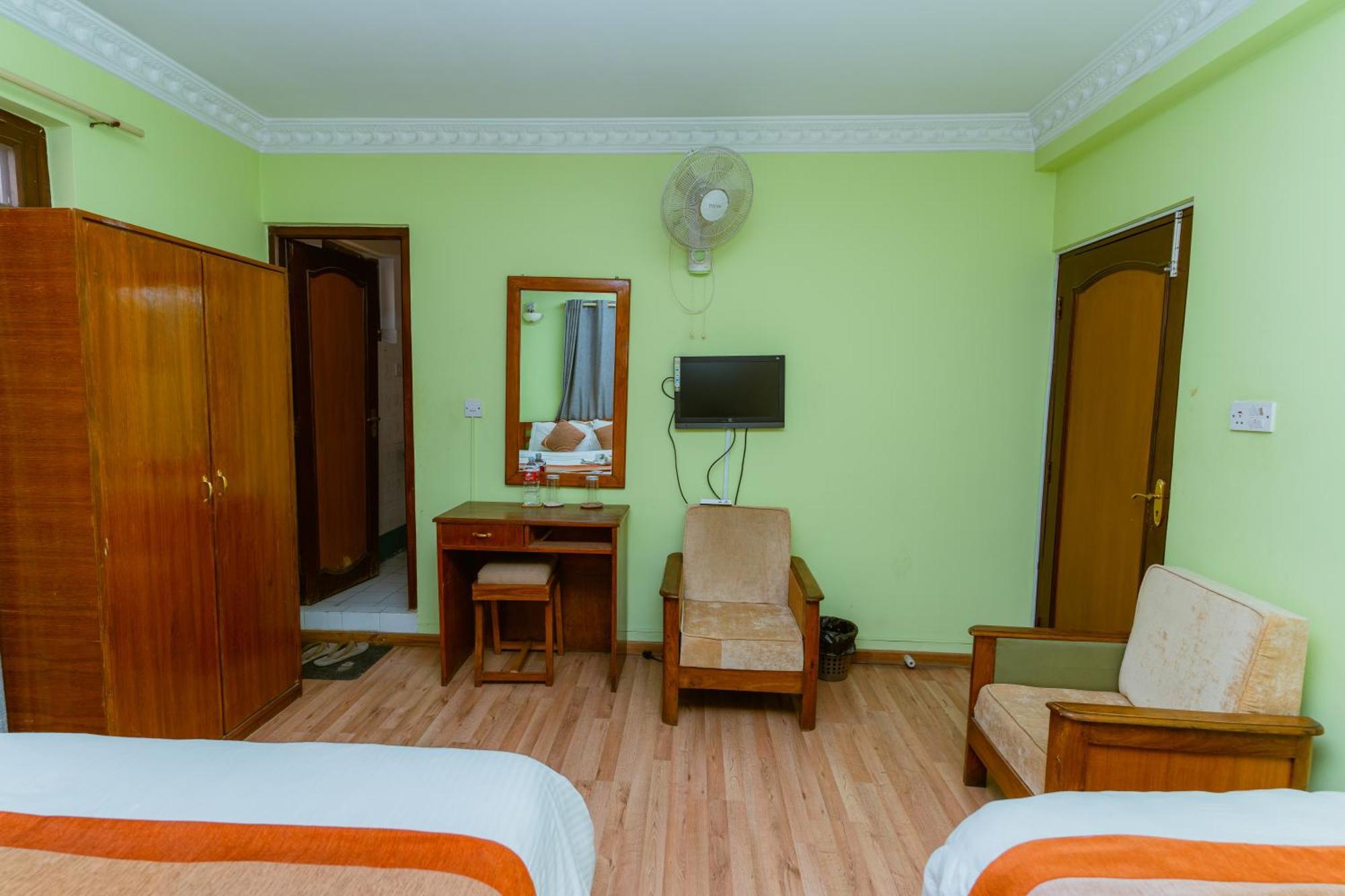 Cloud 9 Garden Hotell Kathmandu Exteriör bild