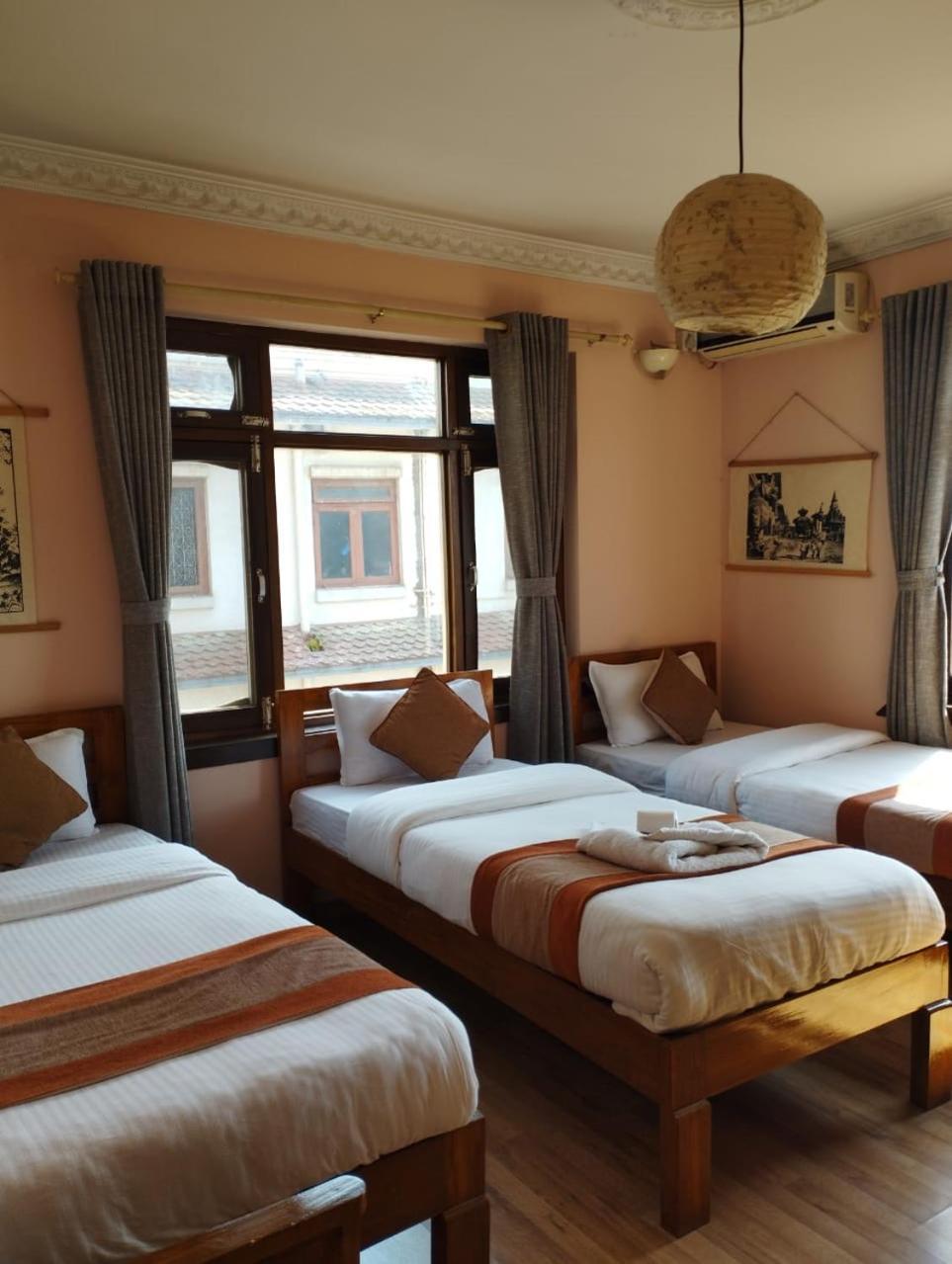 Cloud 9 Garden Hotell Kathmandu Exteriör bild
