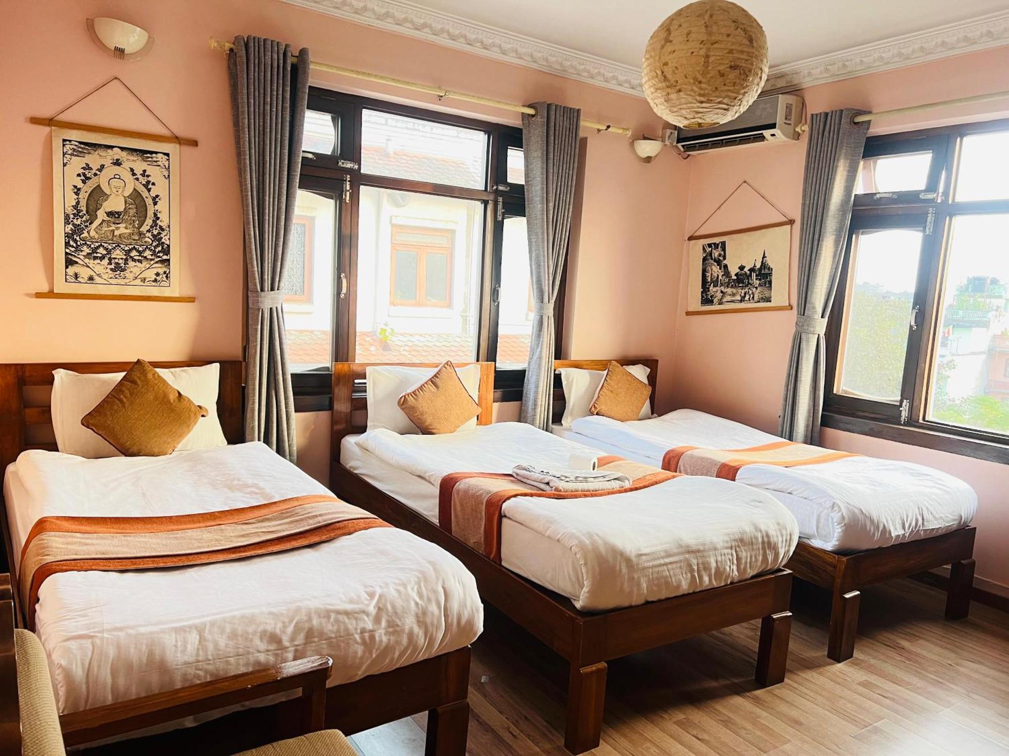 Cloud 9 Garden Hotell Kathmandu Exteriör bild